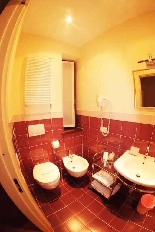 Oro Rosso Hotel Ristorante Montefalco Bagian luar foto